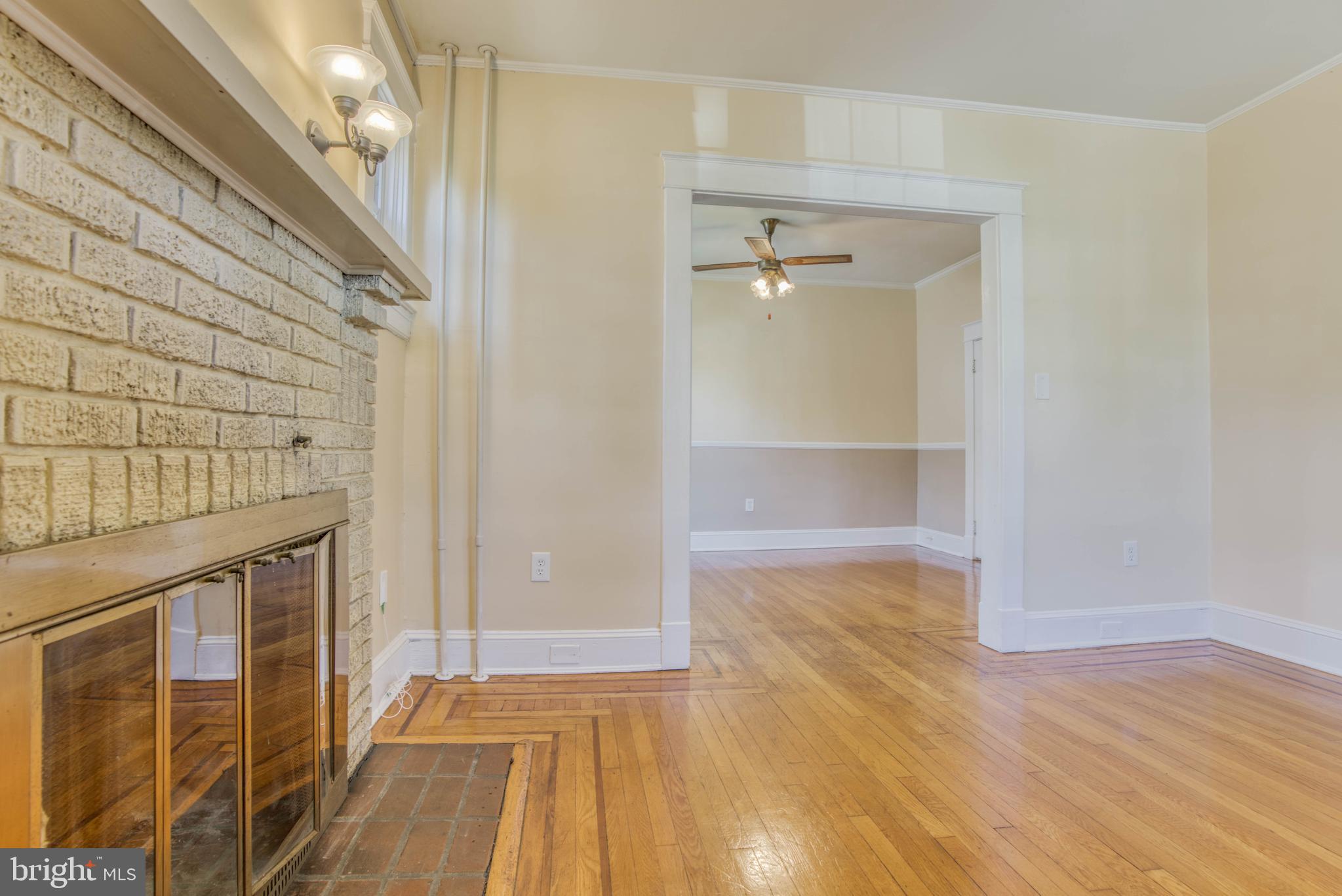 612 Plymouth Road Baltimore, MD 21229 - Photo 14 of 92 First floor apartment - entry into living room