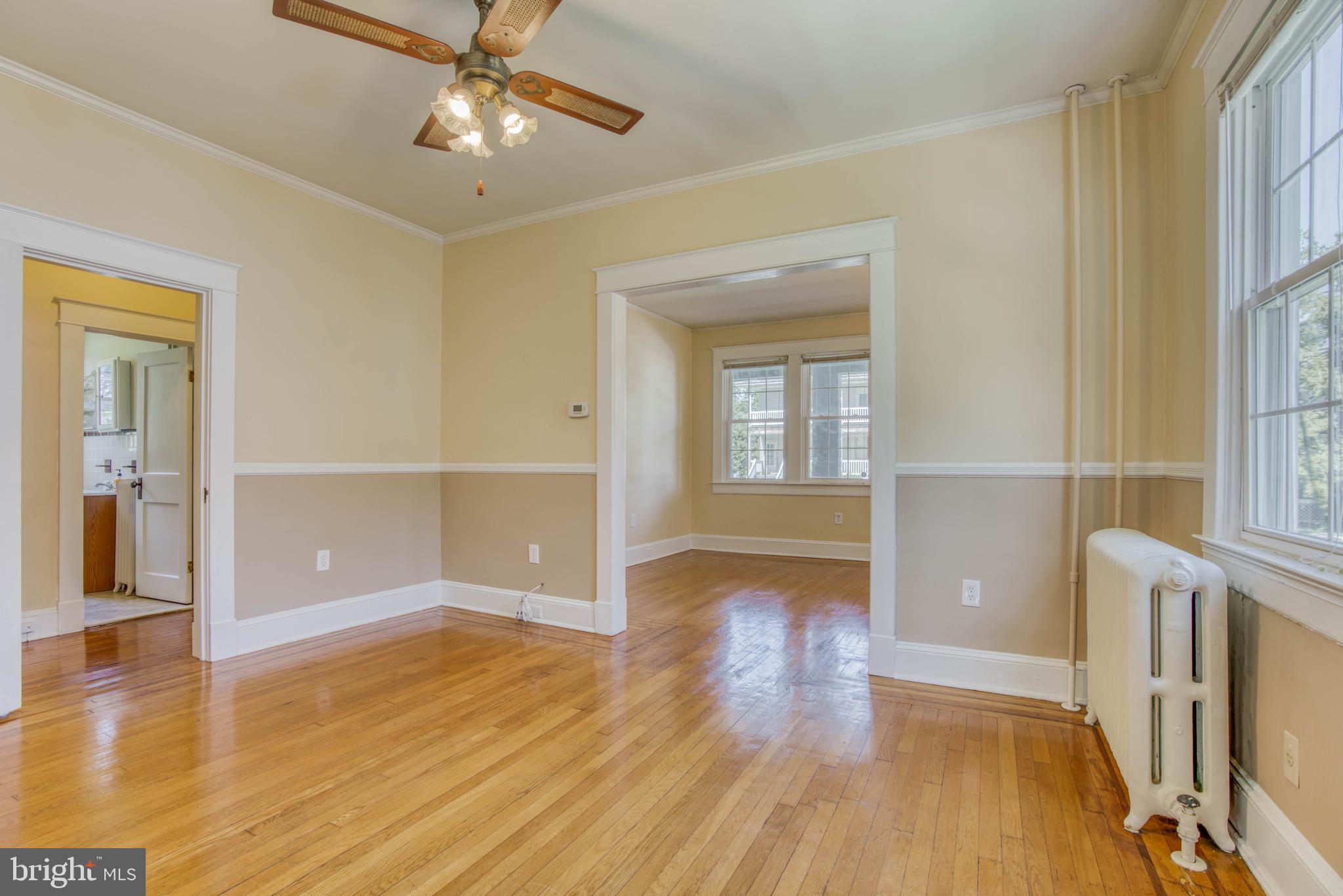 612 Plymouth Road Baltimore, MD 21229 - Photo 22 of 92 First floor - dining room
