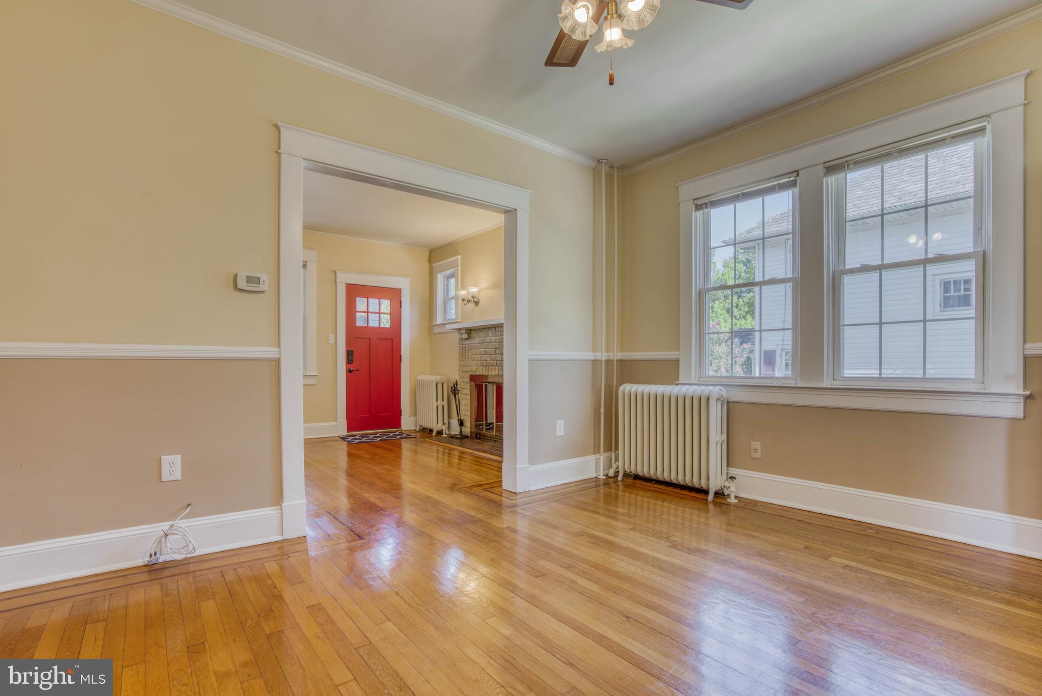 612 Plymouth Road Baltimore, MD 21229 - Photo 23 of 92 First floor - dining room