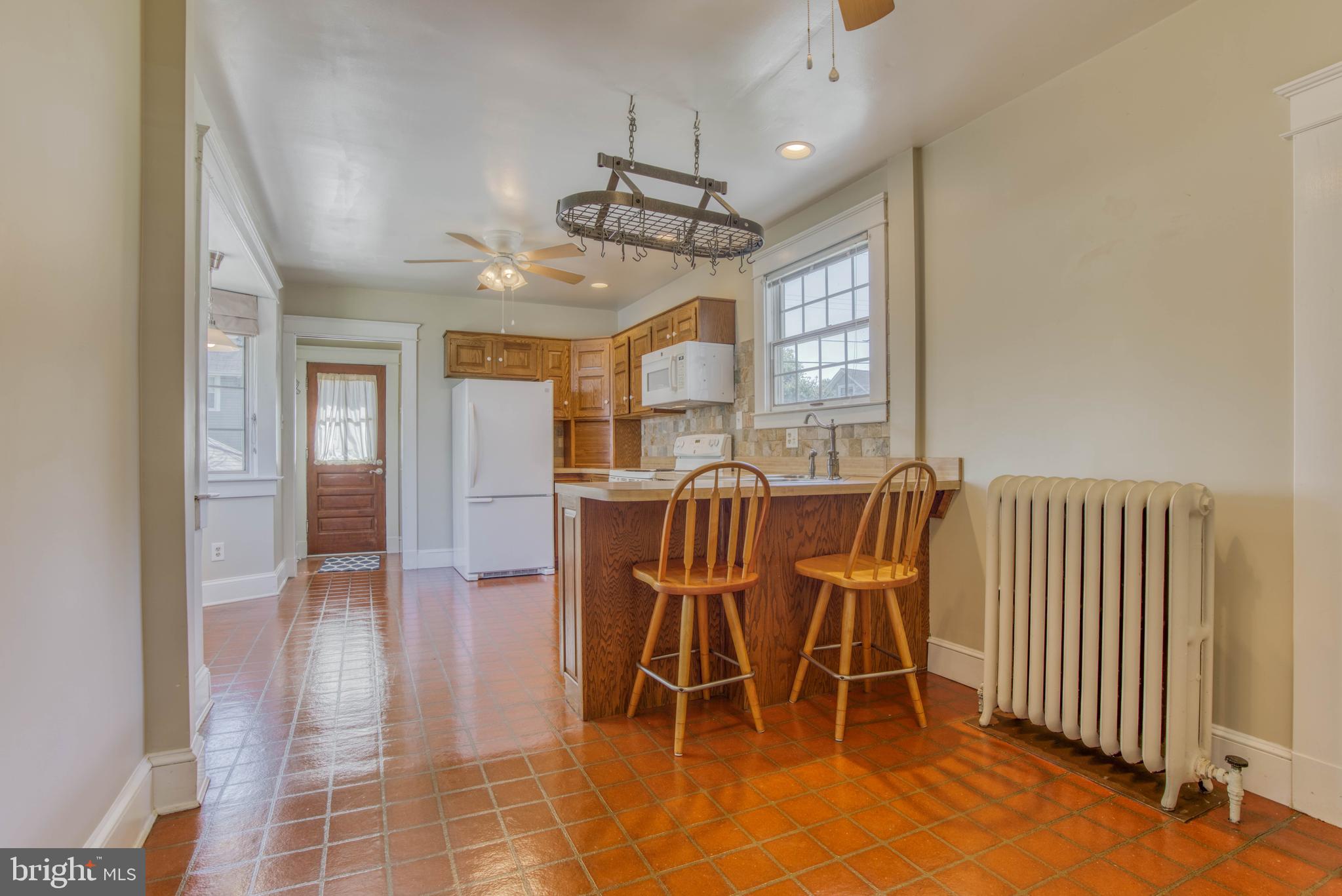 612 Plymouth Road Baltimore, MD 21229 - Photo 24 of 92 First floor - dining room