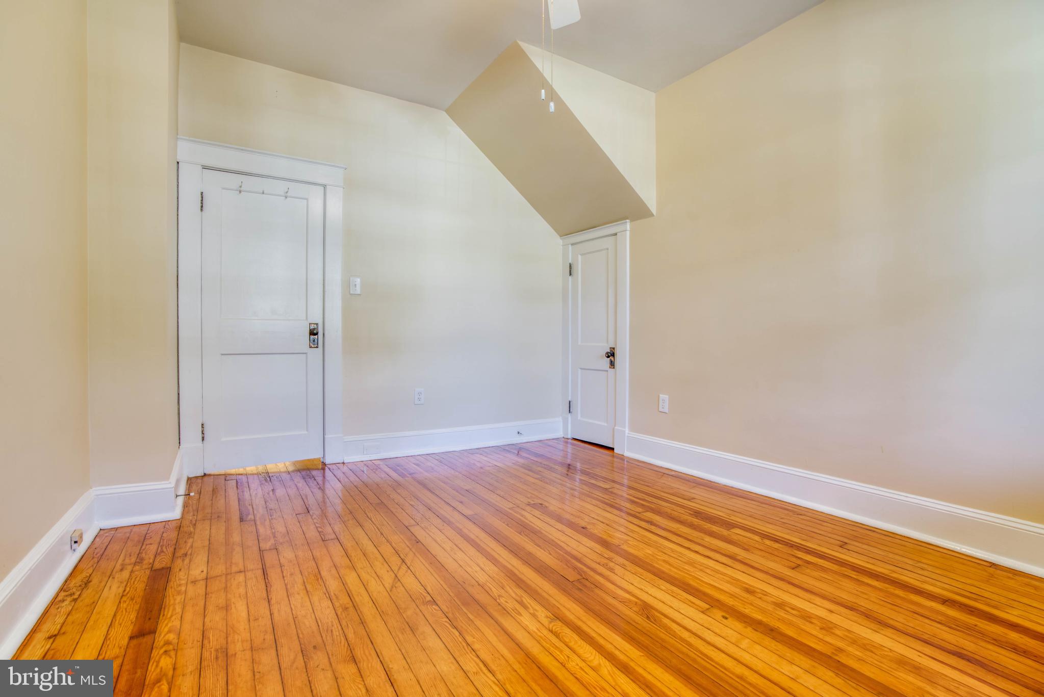 612 Plymouth Road Baltimore, MD 21229 - Photo 42 of 92 1st floor bedroom