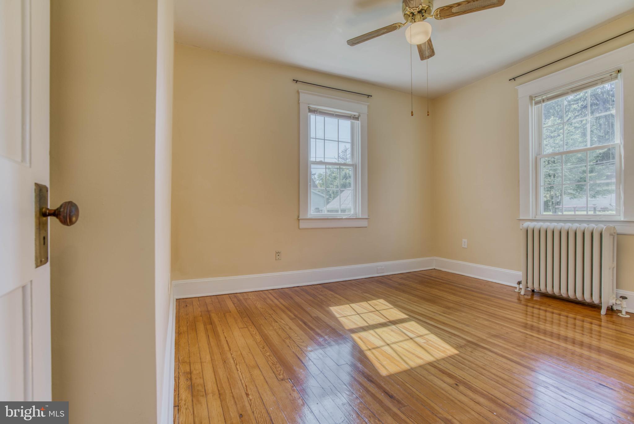 612 Plymouth Road Baltimore, MD 21229 - Photo 43 of 92 1st floor bedroom