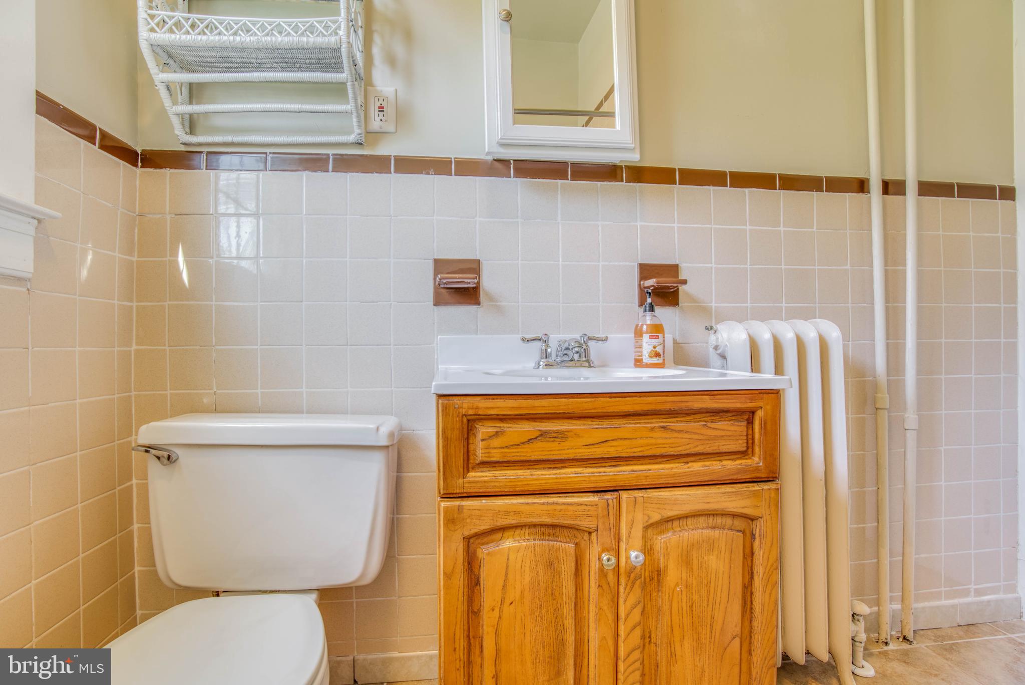 612 Plymouth Road Baltimore, MD 21229 - Photo 50 of 92 1st floor bath