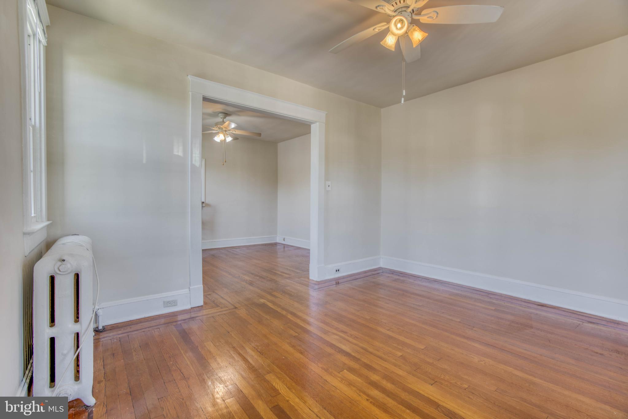 612 Plymouth Road Baltimore, MD 21229 - Photo 65 of 92 2nd floor living