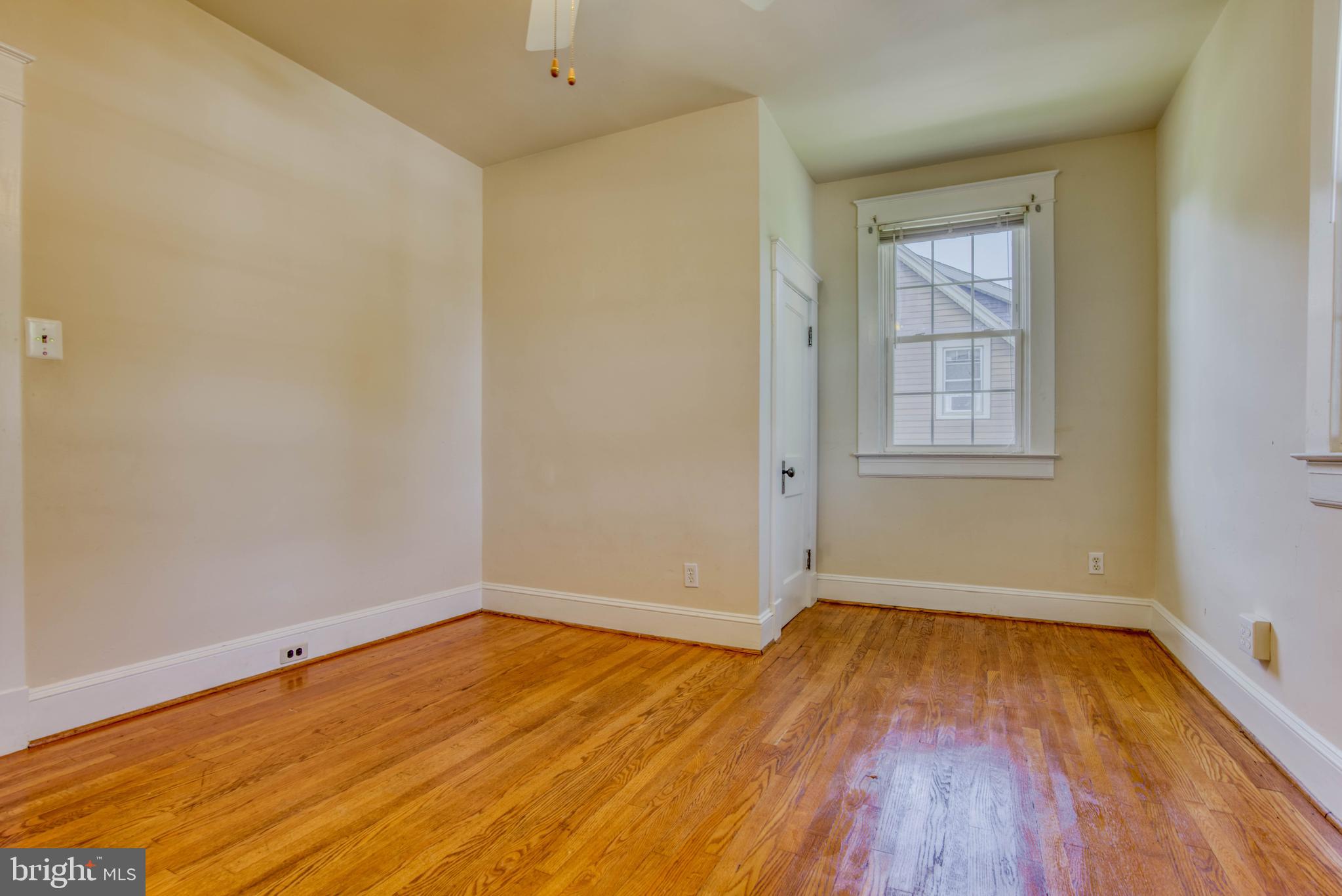 612 Plymouth Road Baltimore, MD 21229 - Photo 78 of 92 2nd floor bedroom