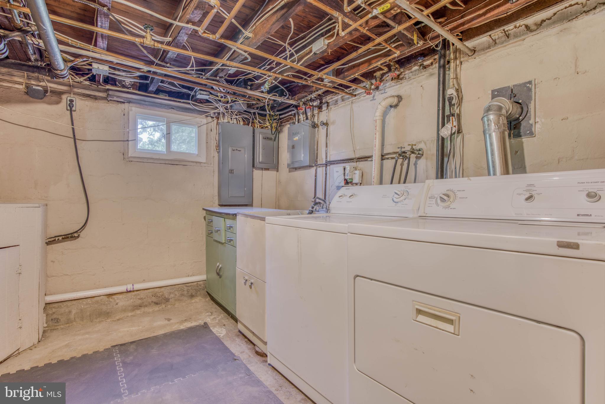 612 Plymouth Road Baltimore, MD 21229 - Photo 84 of 92 Basement laundry