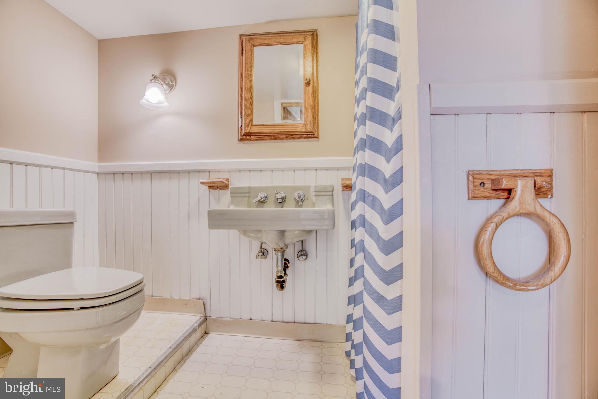 612 Plymouth Road Baltimore, MD 21229 - Photo 88 of 92 Basement bath