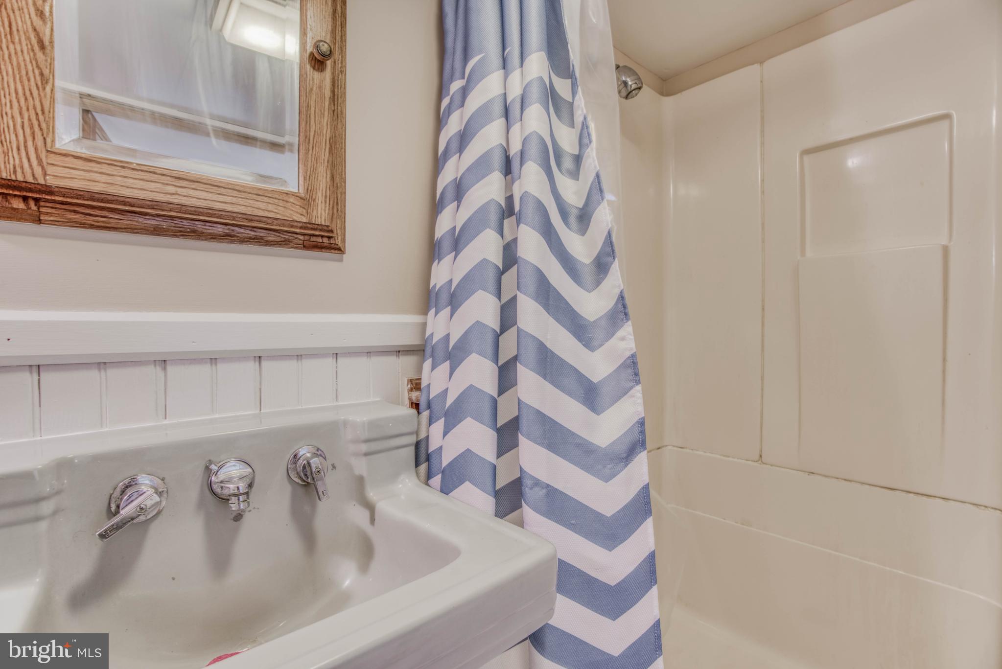 612 Plymouth Road Baltimore, MD 21229 - Photo 89 of 92 Basement bath