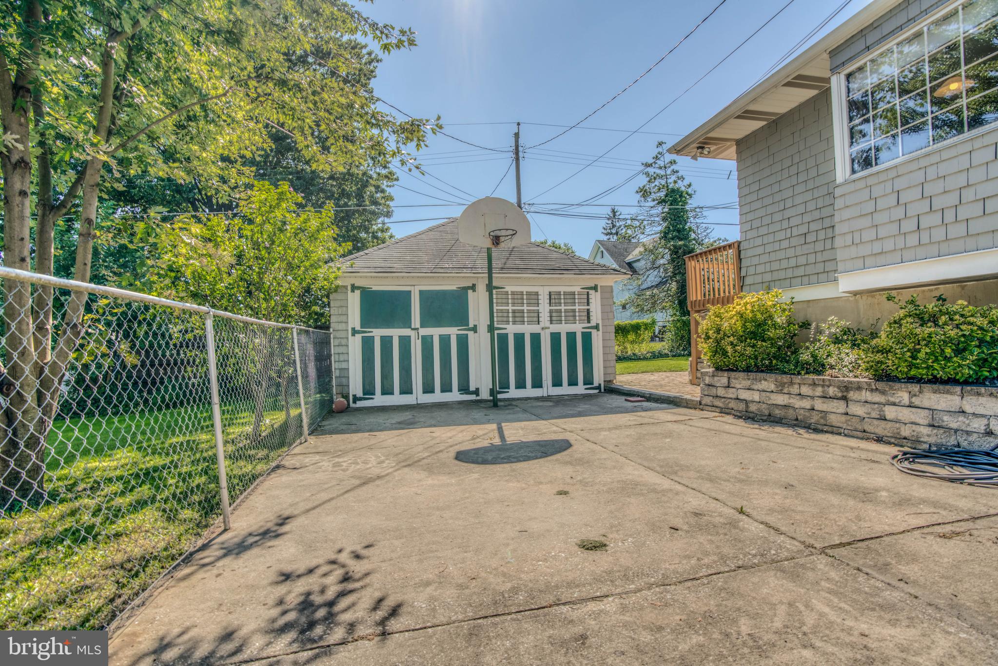 612 Plymouth Road Baltimore, MD 21229 - Photo 10 of 92