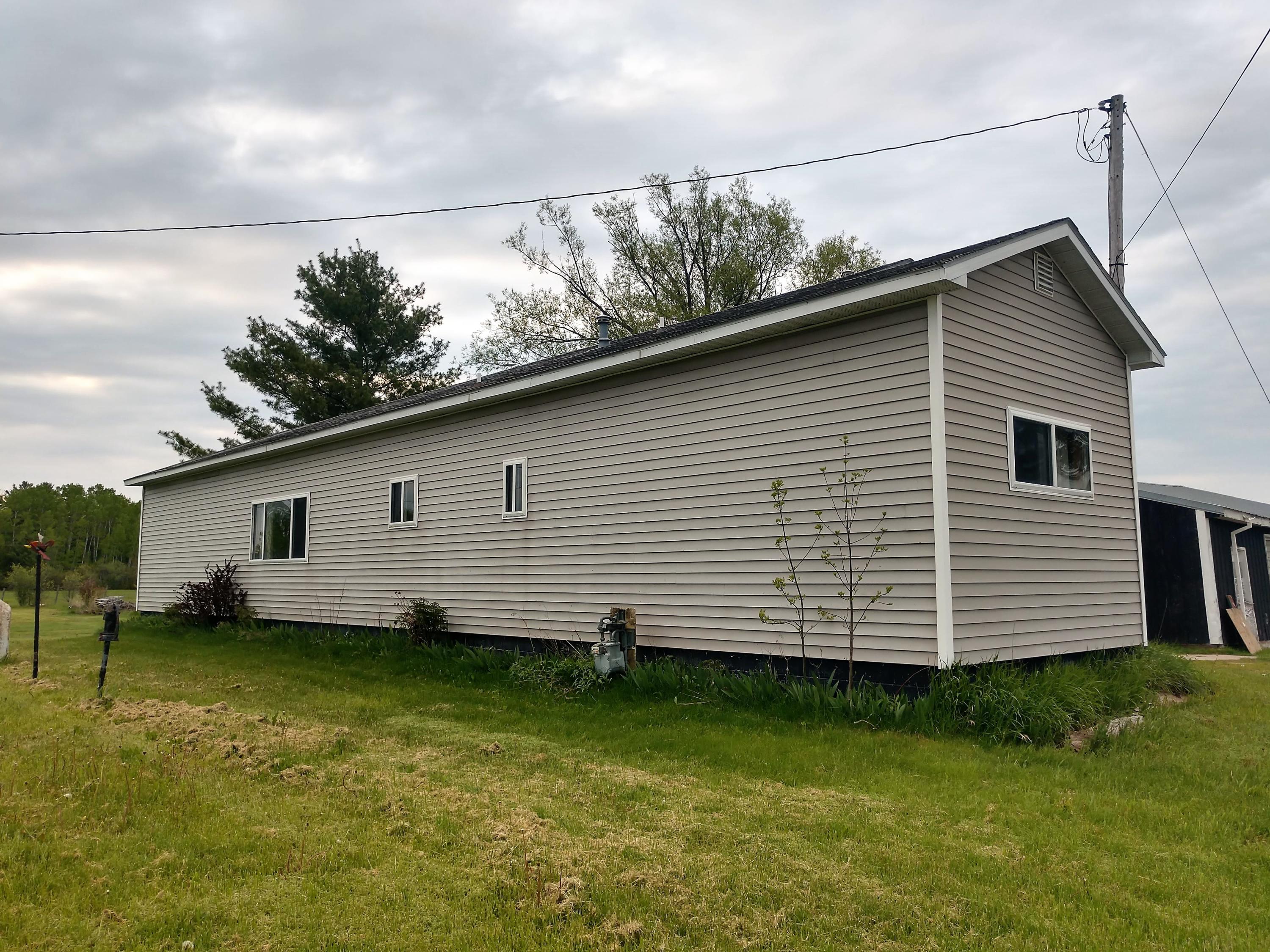 192 East Vfw Road Cheboygan, MI 49721 - Photo 2 of 25 Gallery Image 2