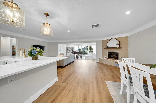 $1,580,000 | 2025 Michigan Avenue Northeast, St. Petersburg, FL 33703