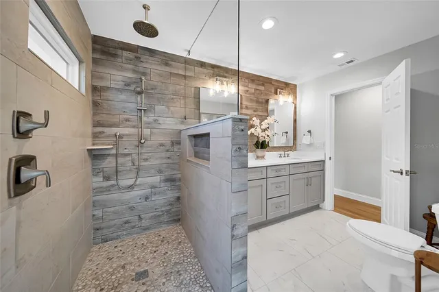 $1,580,000 | 2025 Michigan Avenue Northeast, St. Petersburg, FL 33703