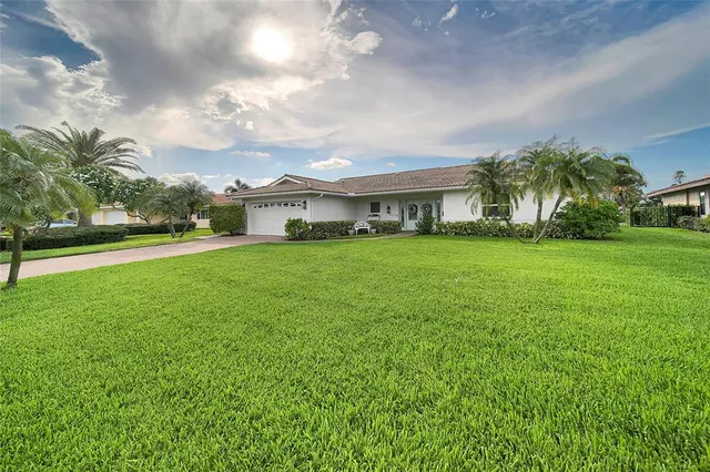 $1,580,000 | 2025 Michigan Avenue Northeast, St. Petersburg, FL 33703