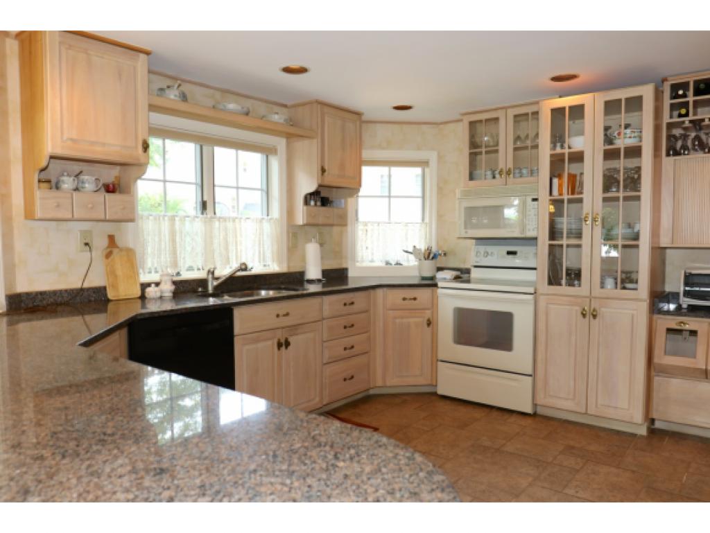 344 Sewall Road Wolfeboro, NH 03894 - Photo 6 of 23 Gallery Image 6