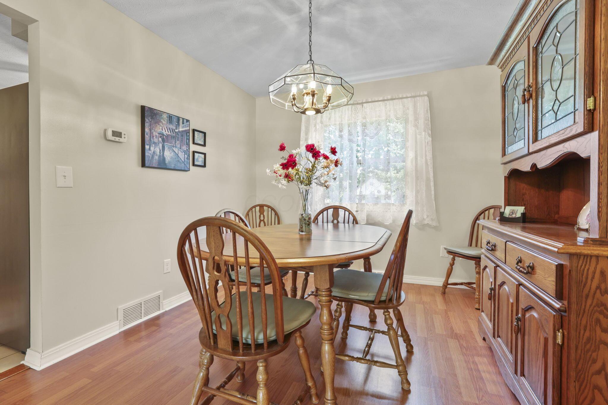 84 Hawthorn Road Southwest Pataskala, OH 43062 - Photo 16 of 66 Dining Room