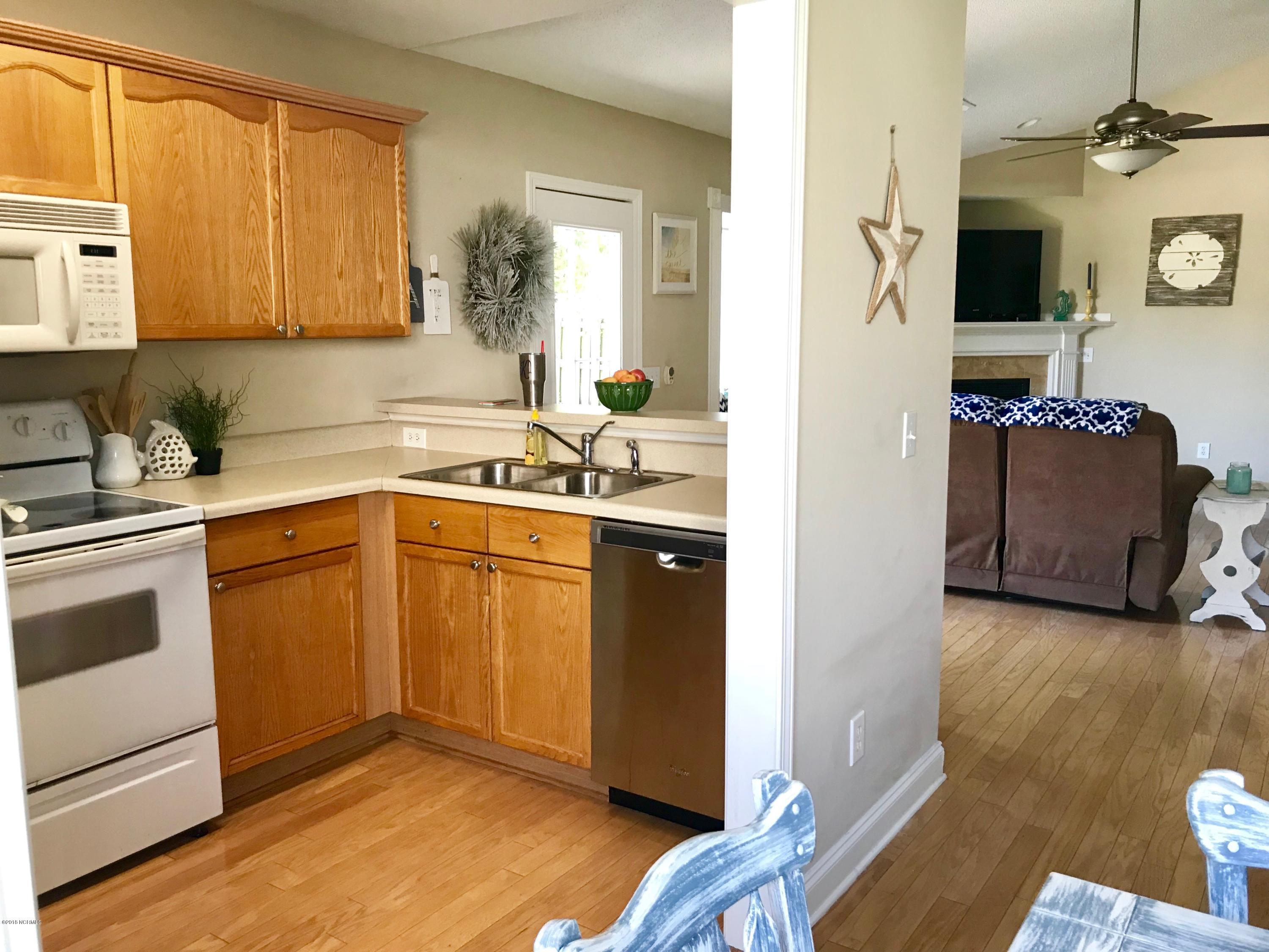 6329 Stapleton Road Wilmington, NC 28412 - Photo 4 of 17 IMG_5823
