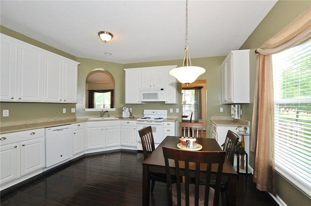 11248 Falling Water Way Fishers, IN 46037 - Photo 9 of 31 Gallery Image 9