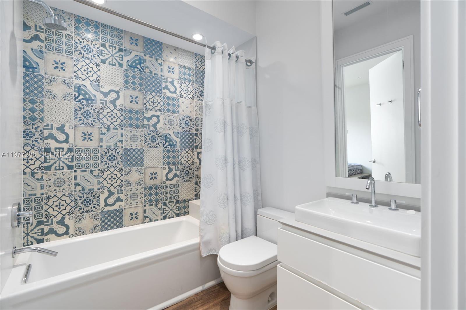 2977 Bridgeport Avenue Miami, FL 33133 - Photo 26 of 49 Ensuite Bathroom #2