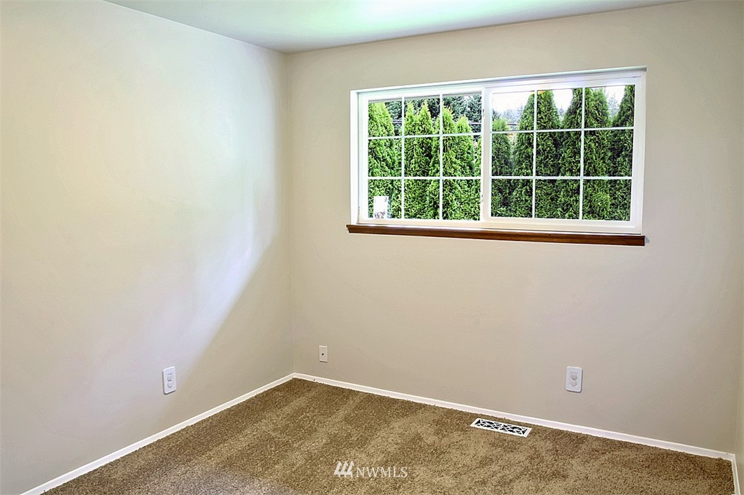 13251 Lake Kathleen Road Southeast Renton, WA 98059 - Photo 16 of 21
