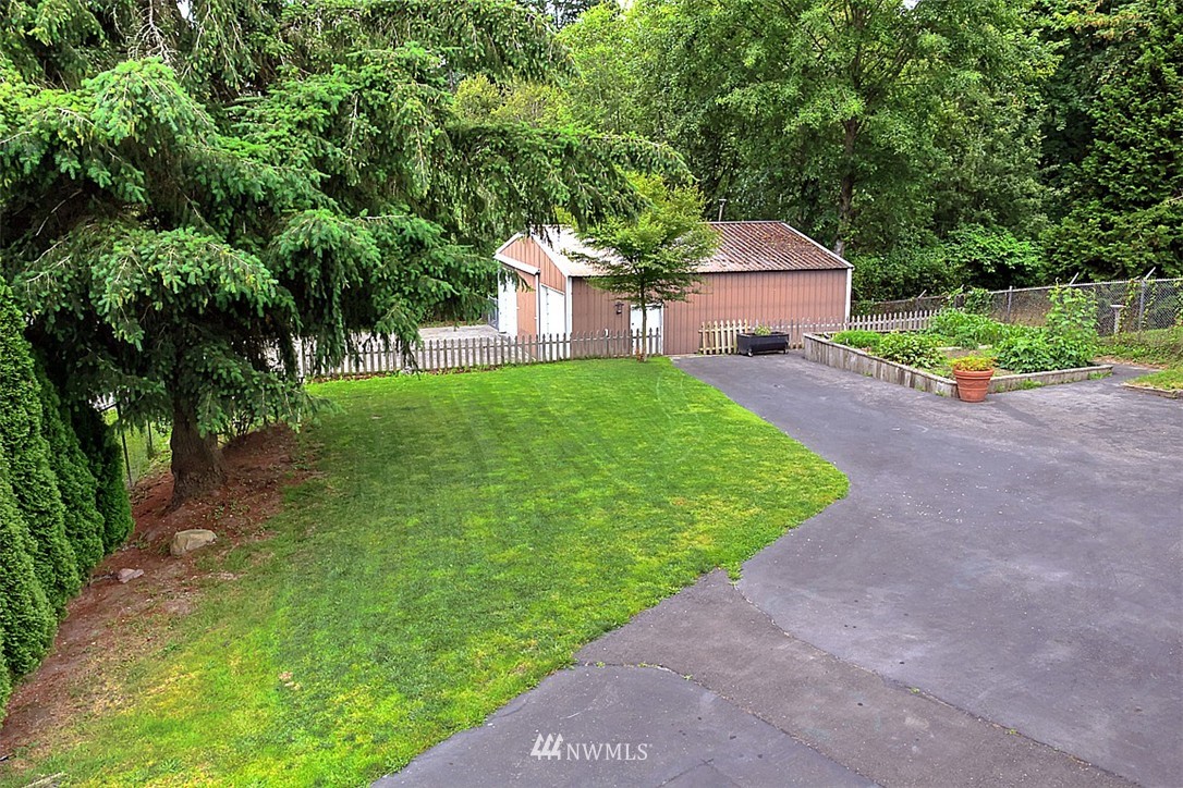 13251 Lake Kathleen Road Southeast Renton, WA 98059 - Photo 18 of 21