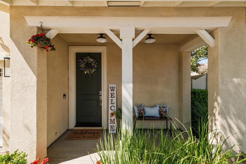 282 Oberlander Way Fallbrook, CA 92028 - Photo 2 of 47