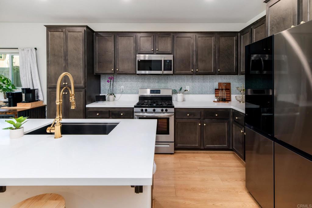 282 Oberlander Way Fallbrook, CA 92028 - Photo 6 of 47