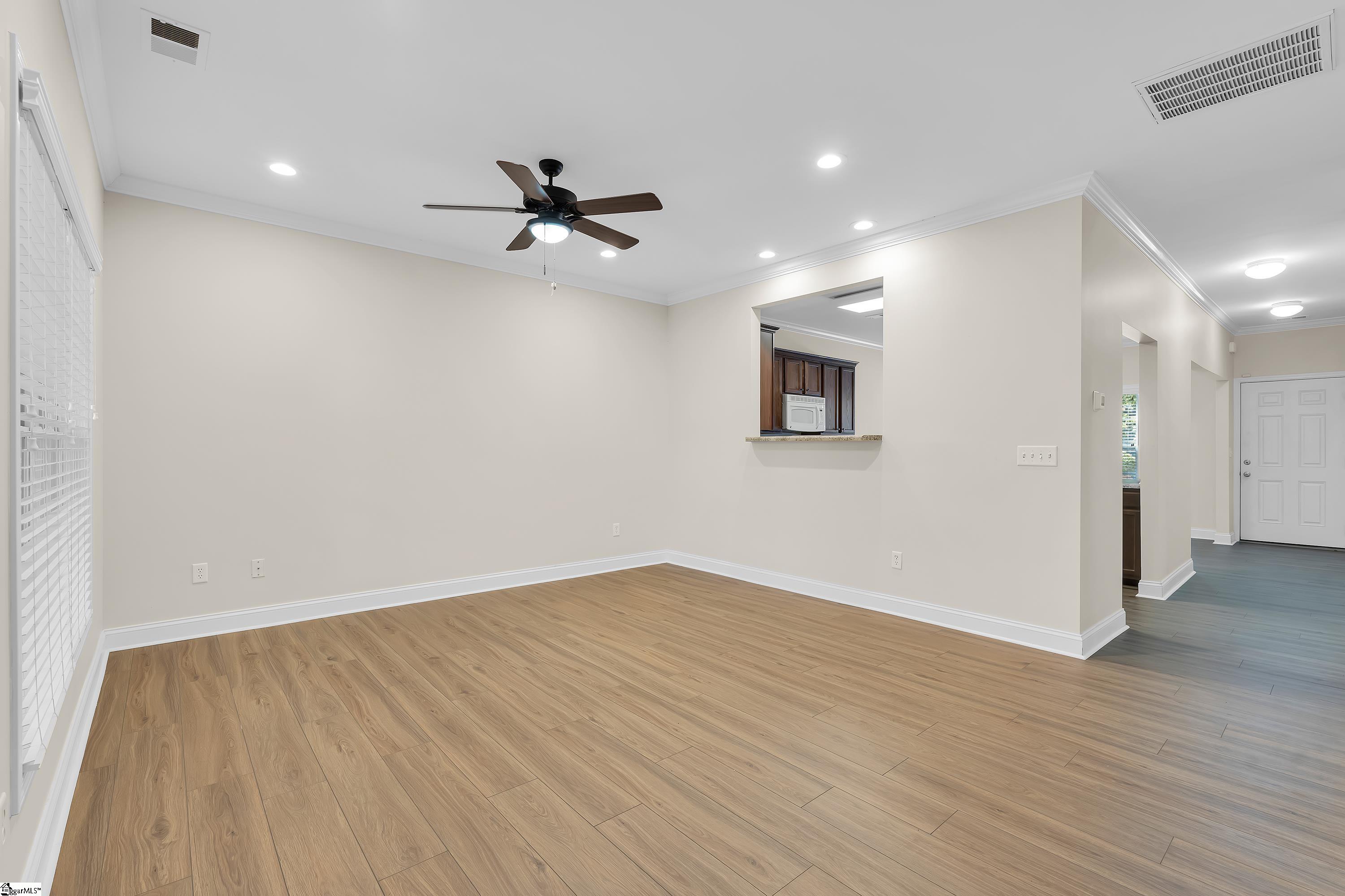 147 Trailside Lane Greenville, SC 29607 - Photo 10 of 32 Gallery Image 10