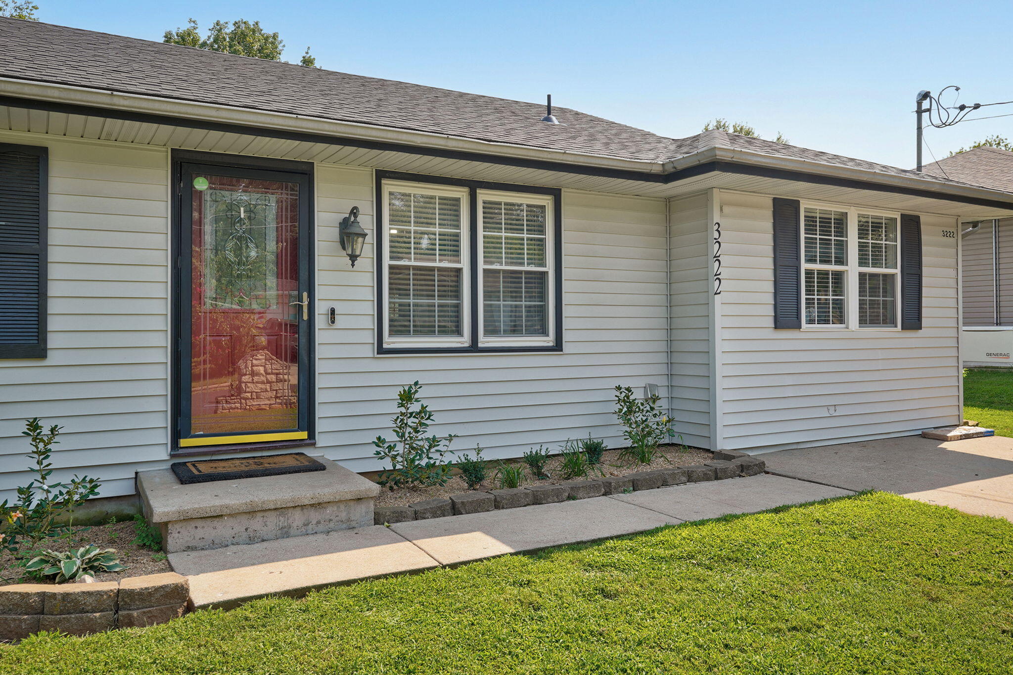 3222 West Olive Street Springfield, MO 65802 - Photo 3 of 30 3222 W Olive St-4