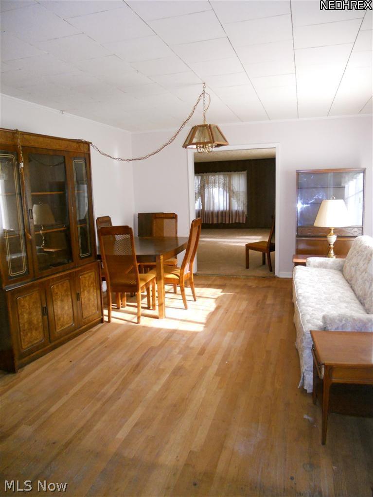 1764 Betz Road Akron, OH 44306 - Photo 3 of 19