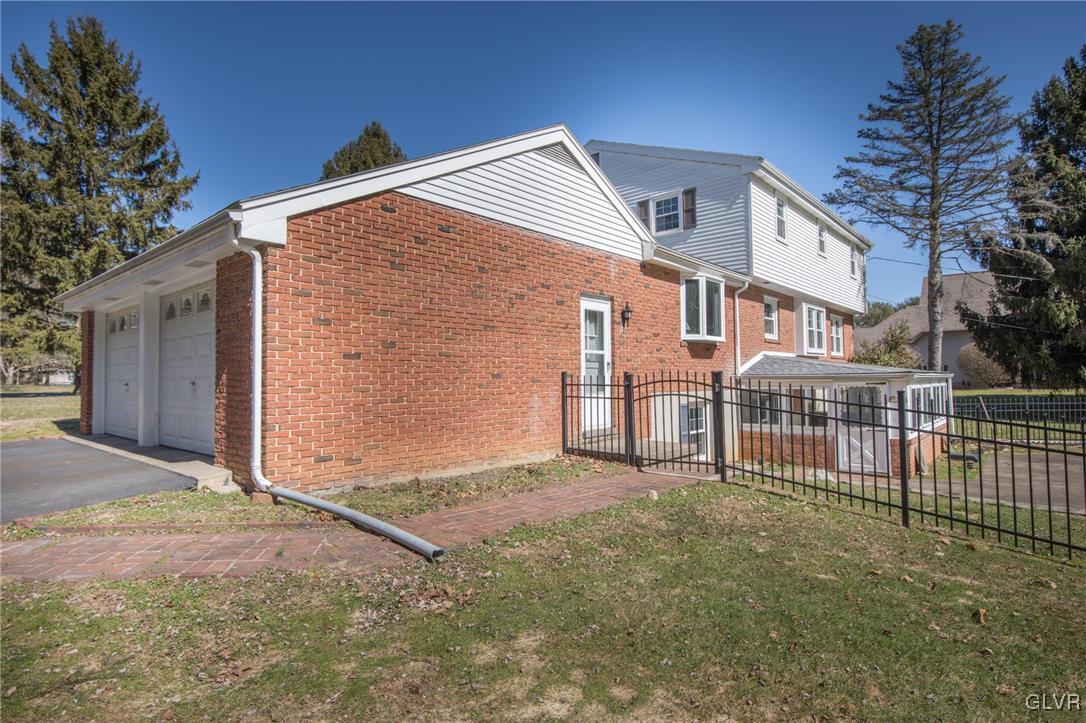 995 Macada Road Bethlehem, PA 18017 - Photo 9 of 19 Gallery Image 9