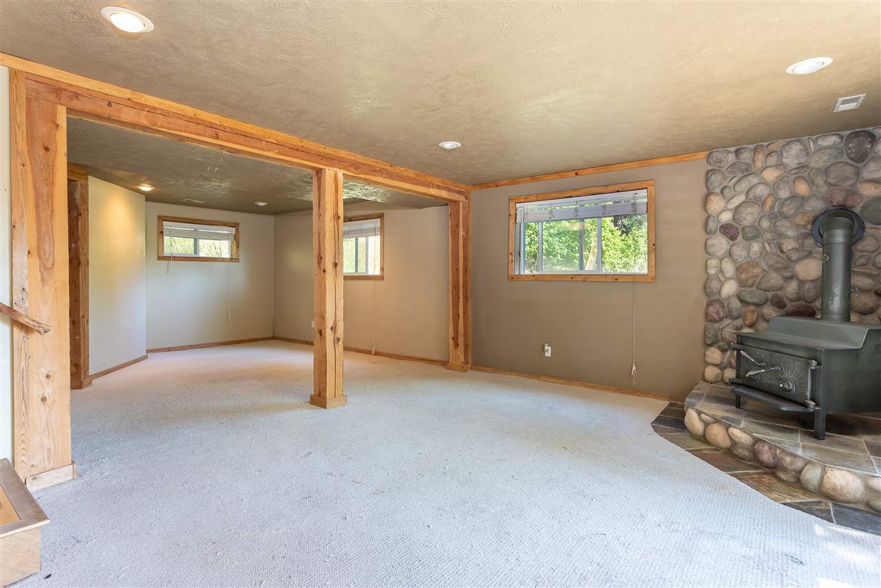 23811 North Dunn Road Chattaroy, WA 99003 - Photo 11 of 38 Gallery Image 11
