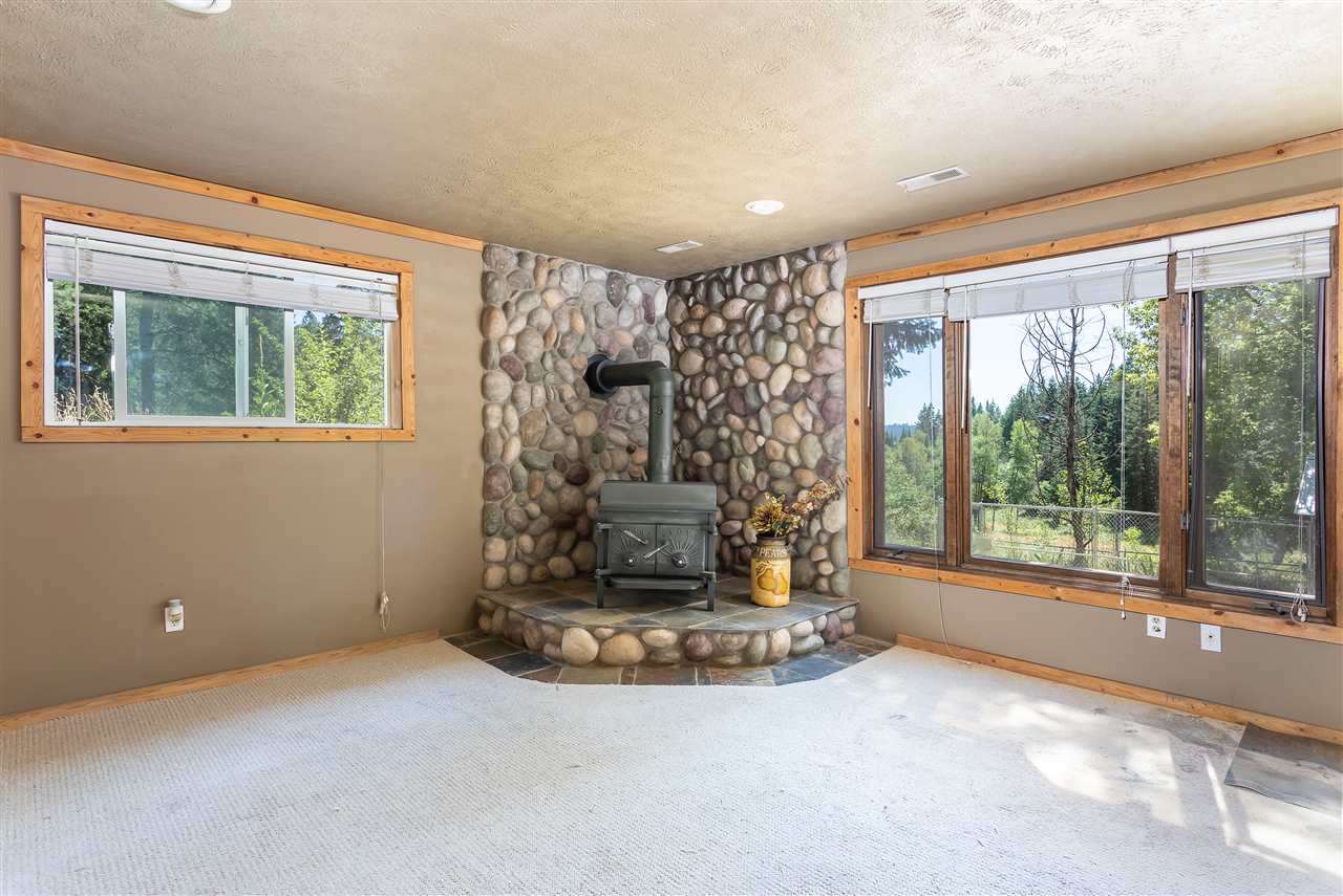23811 North Dunn Road Chattaroy, WA 99003 - Photo 10 of 38 Gallery Image 10