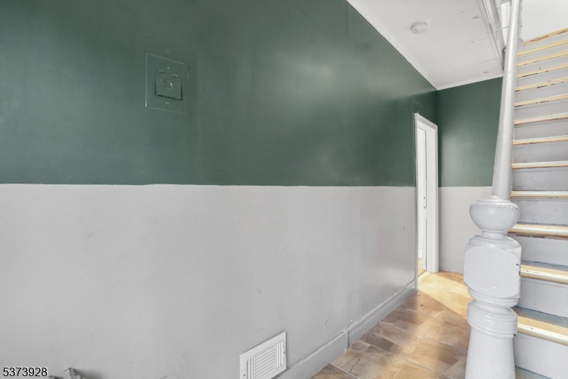 79 Irving Street Newark, NJ 07104 - Photo 7 of 30 a bathroom with a bathtub