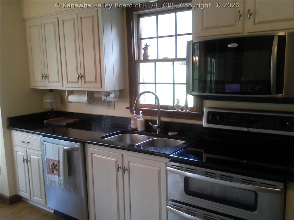 1319 Strawberry Road St. Albans, WV 25177 - Photo 22 of 30 Gallery Image 22