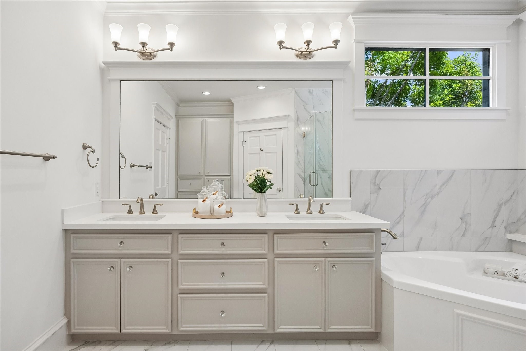 705 West 9th Street Houston, TX 77008 - Photo 17 of 30