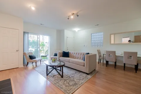 $349,900 | 903 North Richmond Street, Unit 1, Chicago, IL 60622