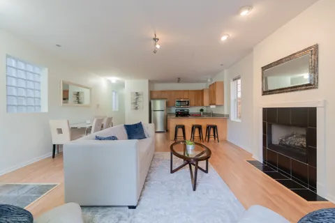 $349,900 | 903 North Richmond Street, Unit 1, Chicago, IL 60622