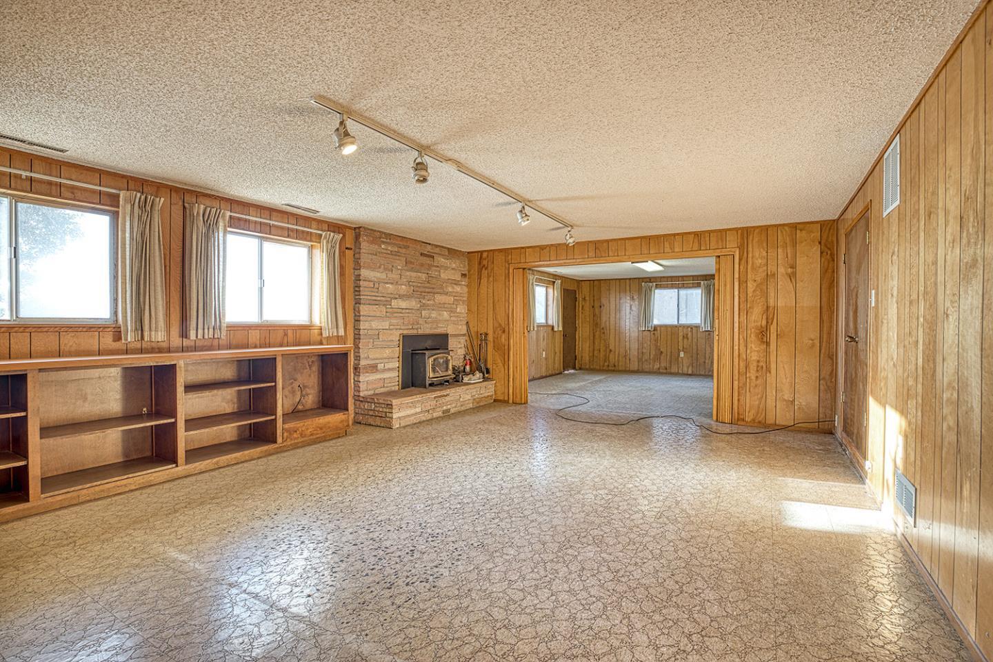 21 Lilly Way Watsonville, CA 95076 - Photo 24 of 47 an empty room with furniture and windows
