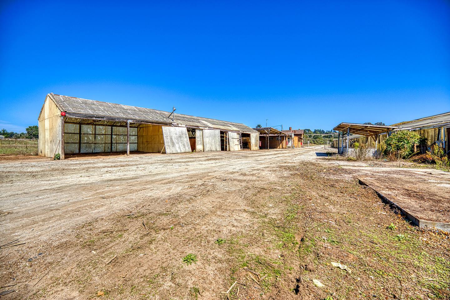 21 Lilly Way Watsonville, CA 95076 - Photo 41 of 47 a view of a house with a outdoor space