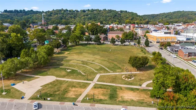 $425,000 | 109 Central Avenue, Madison, IN 47250