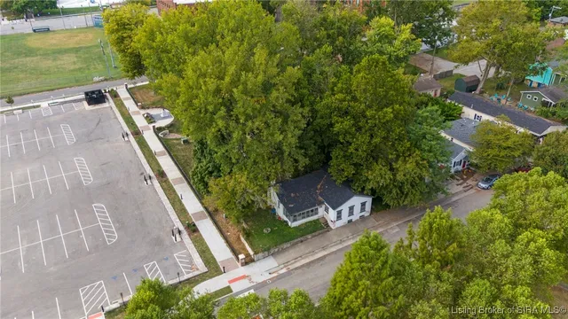 $425,000 | 109 Central Avenue, Madison, IN 47250