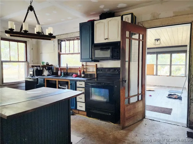 $425,000 | 109 Central Avenue, Madison, IN 47250