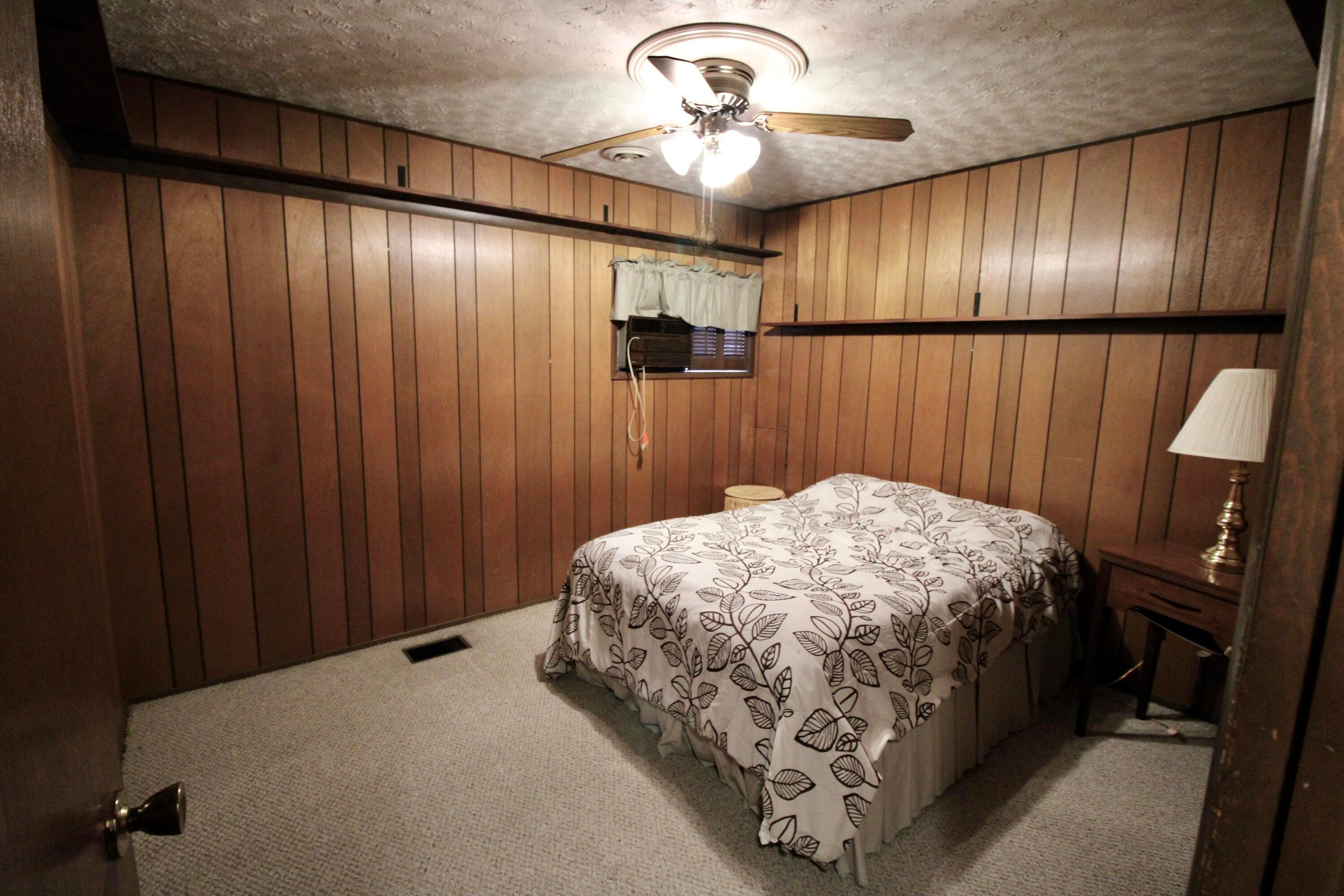 3464-3466 Eakin Road Columbus, OH 43204 - Photo 27 of 51 2nd Bedroom