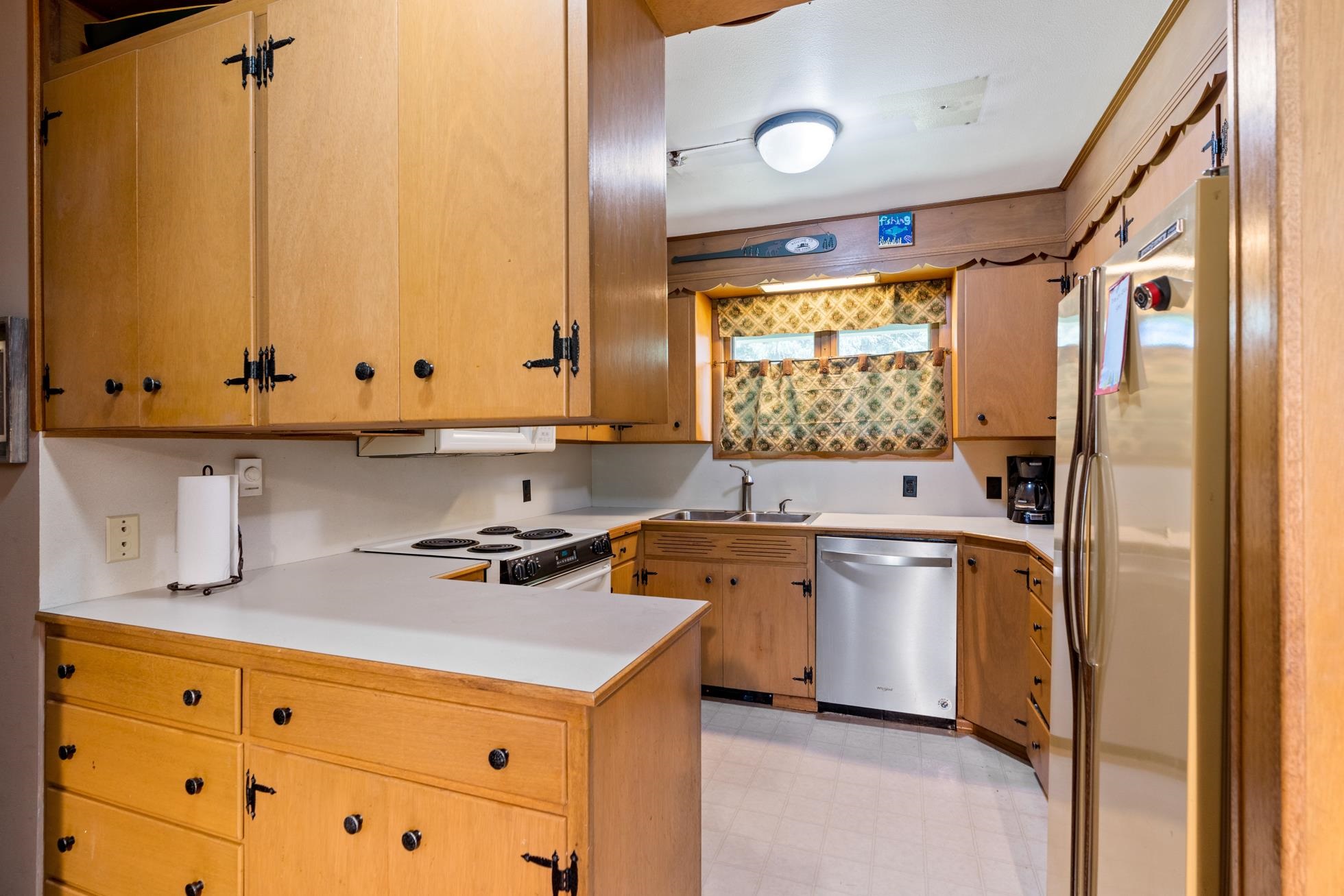 281 Pend Oreille Homes Road Newport, WA 99156 - Photo 6 of 29 Gallery Image 6