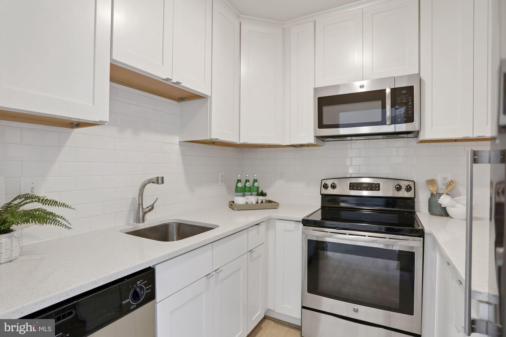 1451 Park Road Northwest, Unit 513 Washington, DC 20010 - Photo 14 of 28 Kitchen