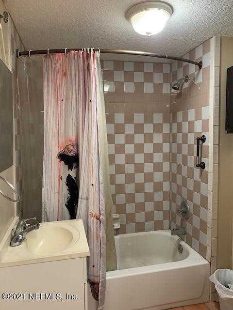 1872 Nolan Road Middleburg, FL 32068 - Photo 11 of 16 1872 Nolan hall bath