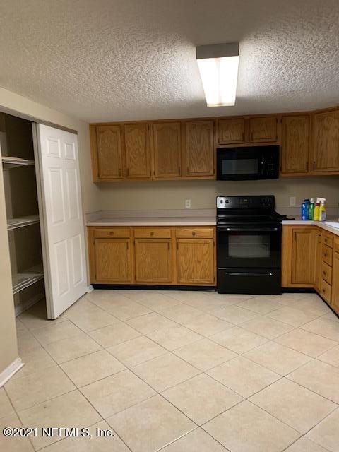 1872 Nolan Road Middleburg, FL 32068 - Photo 6 of 16 1872 Nolan kitchen