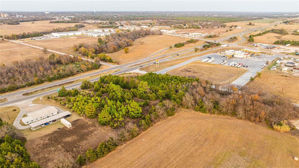 725 Southwest Loop 286 Paris, TX 75460 - Photo 6 of 21 a view of an ocean view