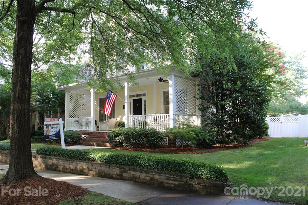 3022 Colonel Springs Way, Unit 171 Fort Mill, SC 29708 - Photo 2 of 30 a front view of house with garden