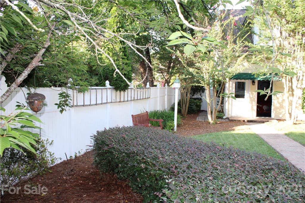 3022 Colonel Springs Way, Unit 171 Fort Mill, SC 29708 - Photo 25 of 30 a backyard of a house with lots of green space
